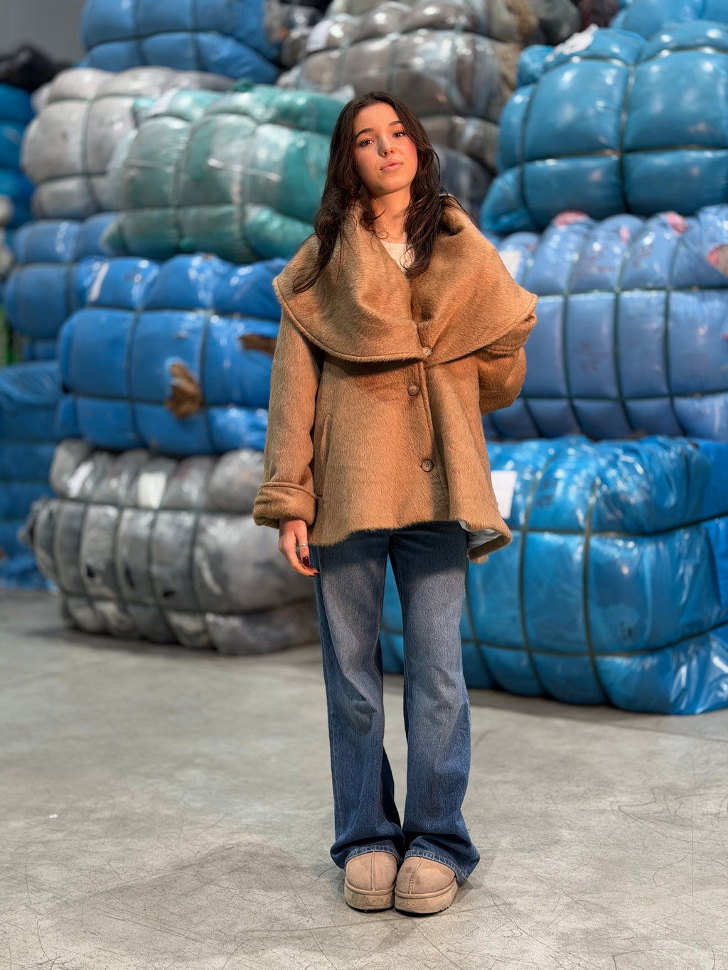 Cappotto corto con Collo Cammello con pelo