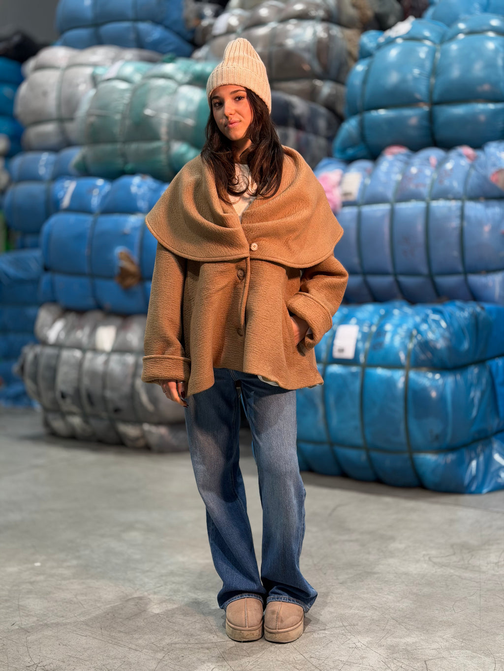 Cappotto corto con Collo Cammello Raso