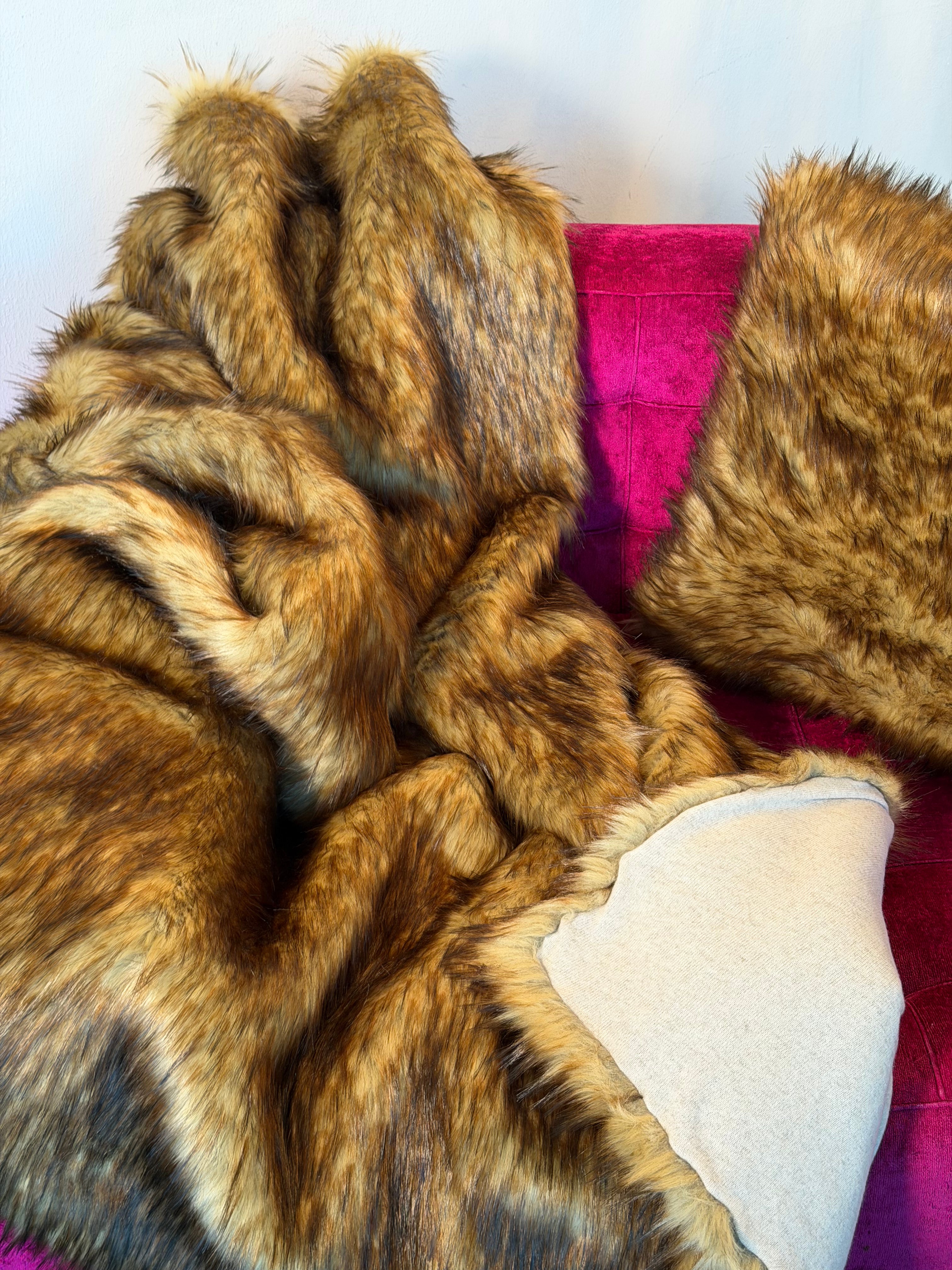 Coperta Pelliccia Con Cuscino - Chamonix