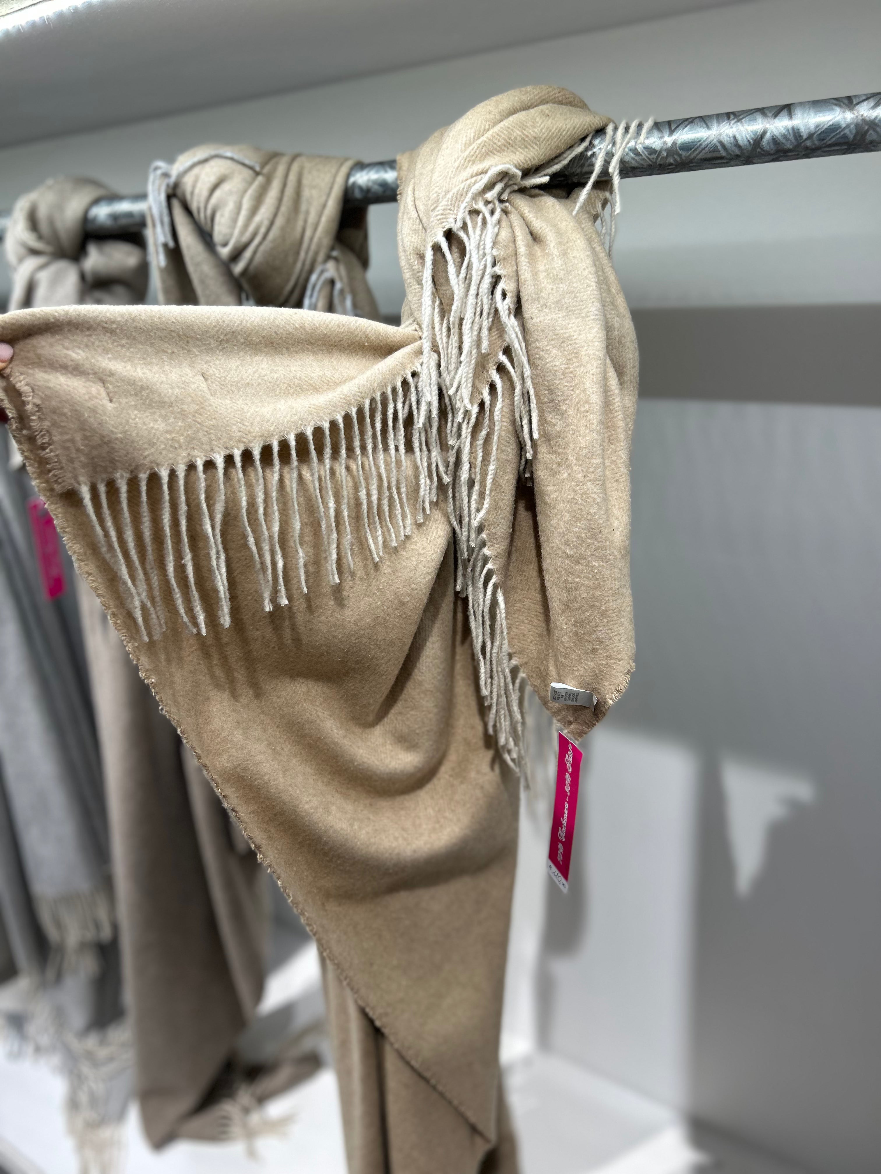 Coperta Mantella - Cammello con Peneri Grigi