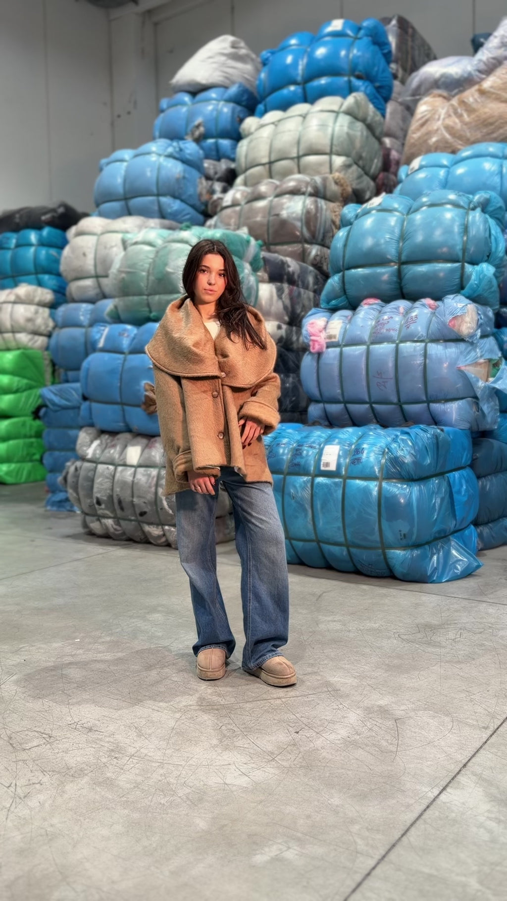 Cappotto corto con Collo Cammello con pelo